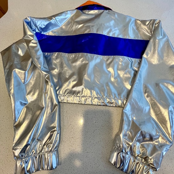 Forever 21 Cropped Shiny Jacket Size Small - Picture 3 of 9